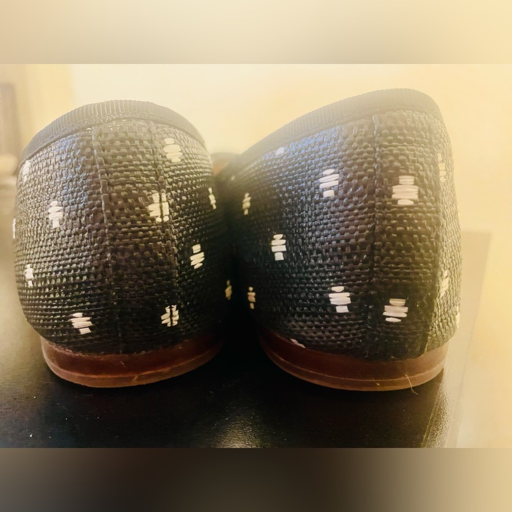 Banana Republic Black and White Polka Dot Ballet Flats, Size 6.5 - Picture 13 of 16